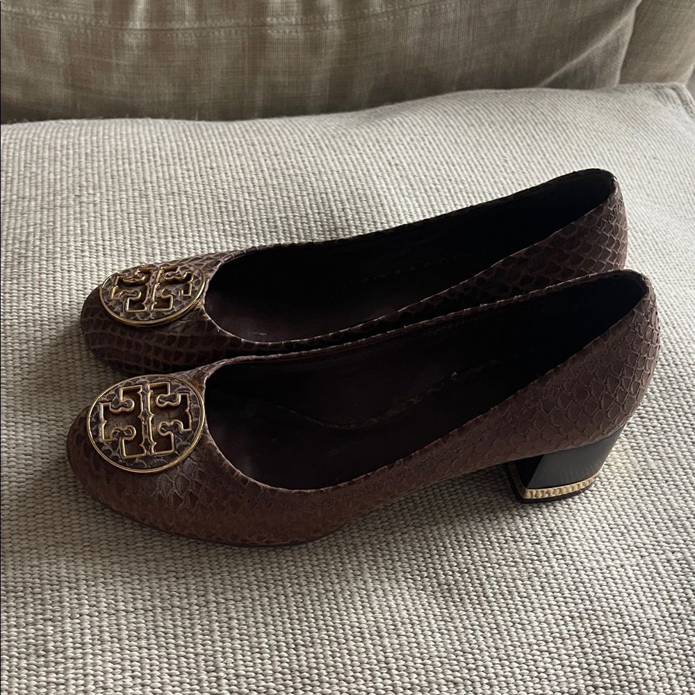 Tory Burch Brown Textured Heels with Gold Accent